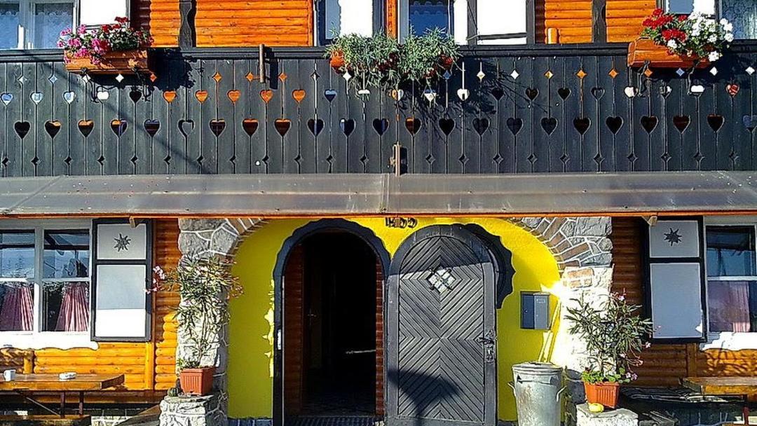 Smucarska Koca Bed & Breakfast Kotlje Exterior photo
